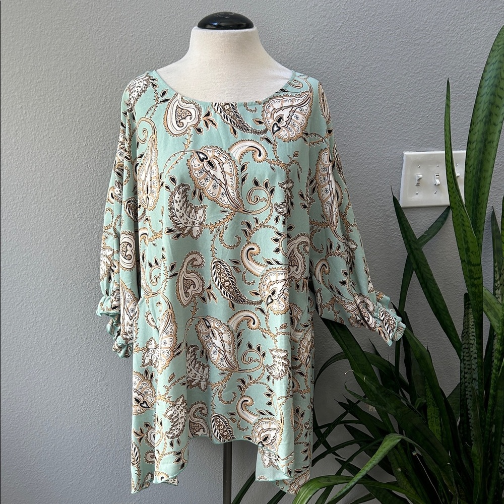 NWT Paisley Vine Tunic 1X